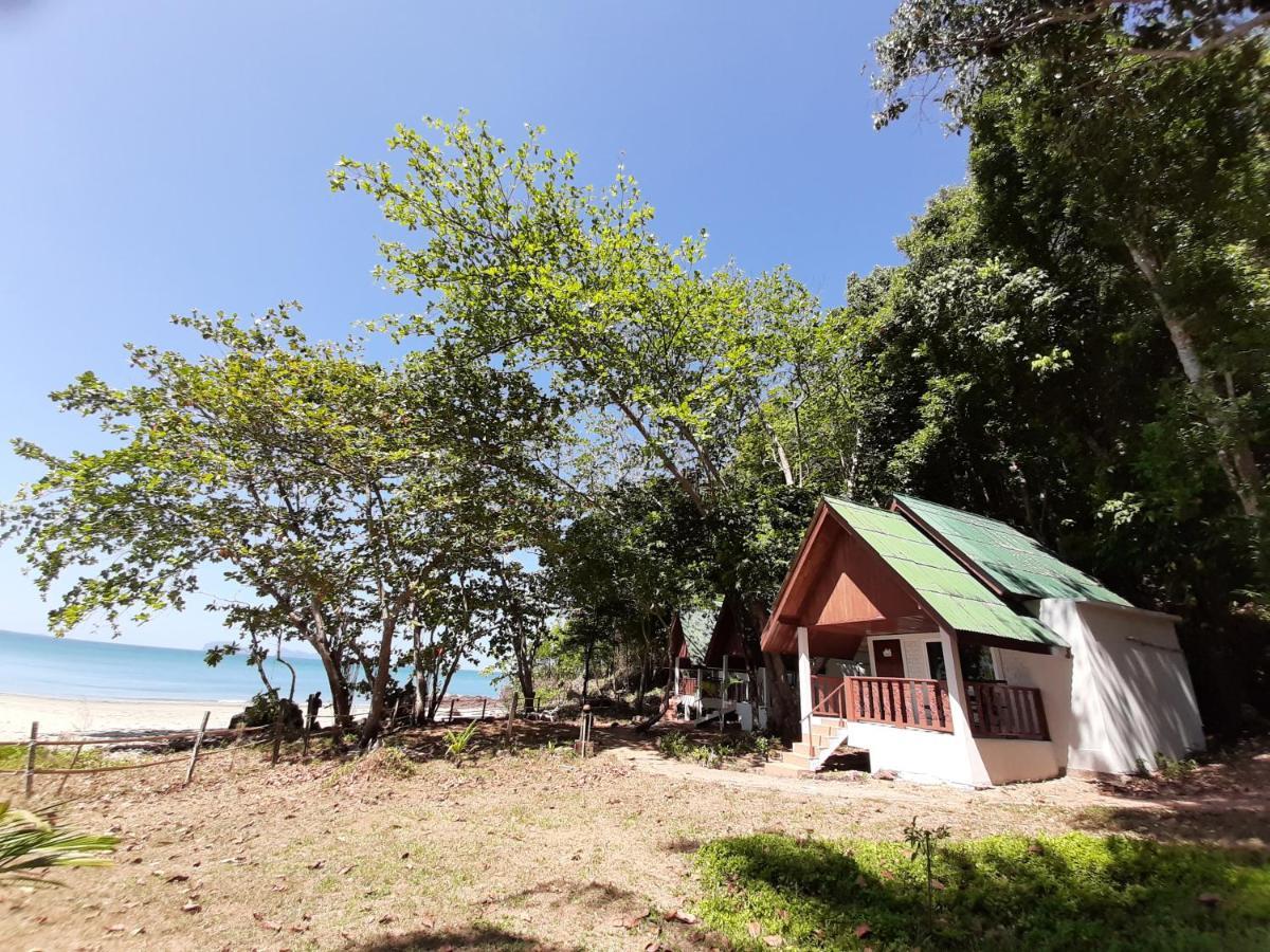 Cameron Island Resort Ko Sukon Exterior photo